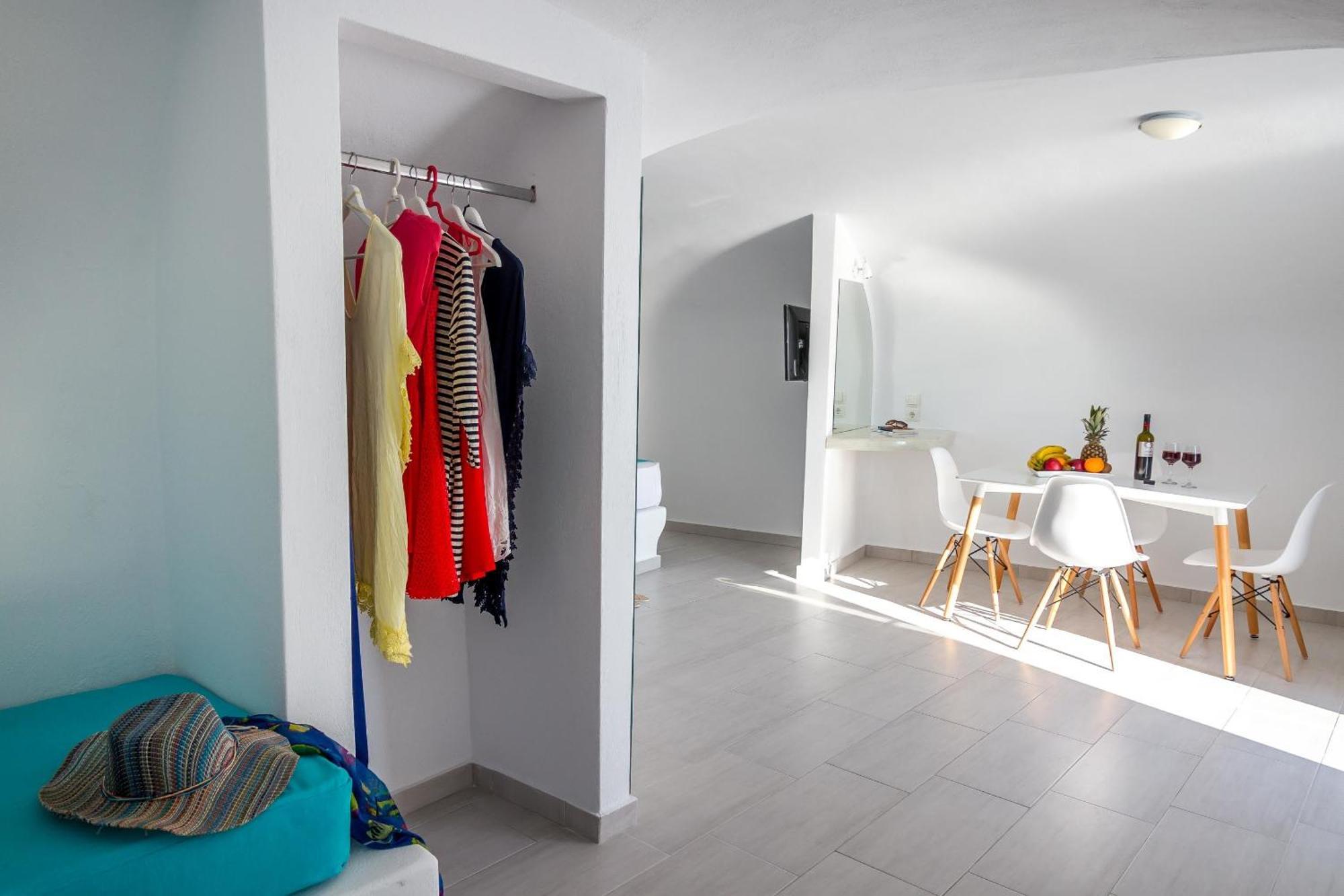 Asma Suites Fira  Ruang foto